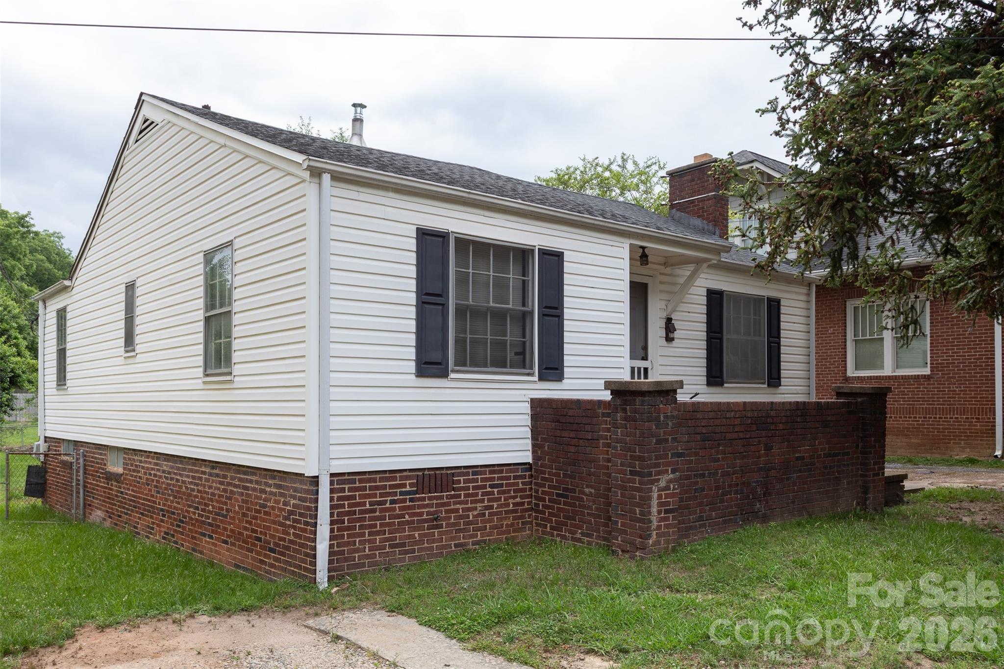 312 Race Street