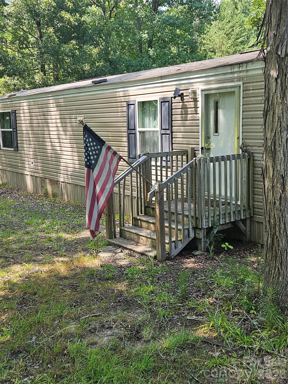 1846 Apple Blossom Road