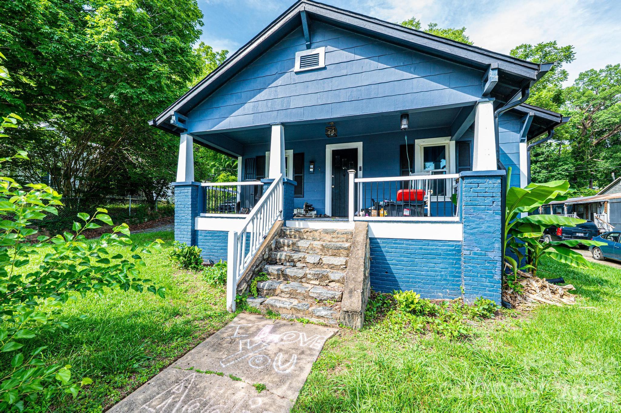 224 broadway Street, Lenoir