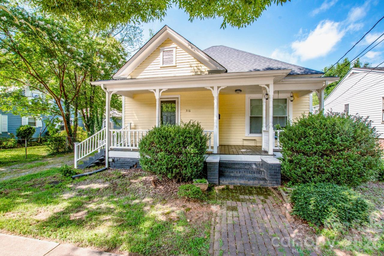 316 Race Street, Statesville