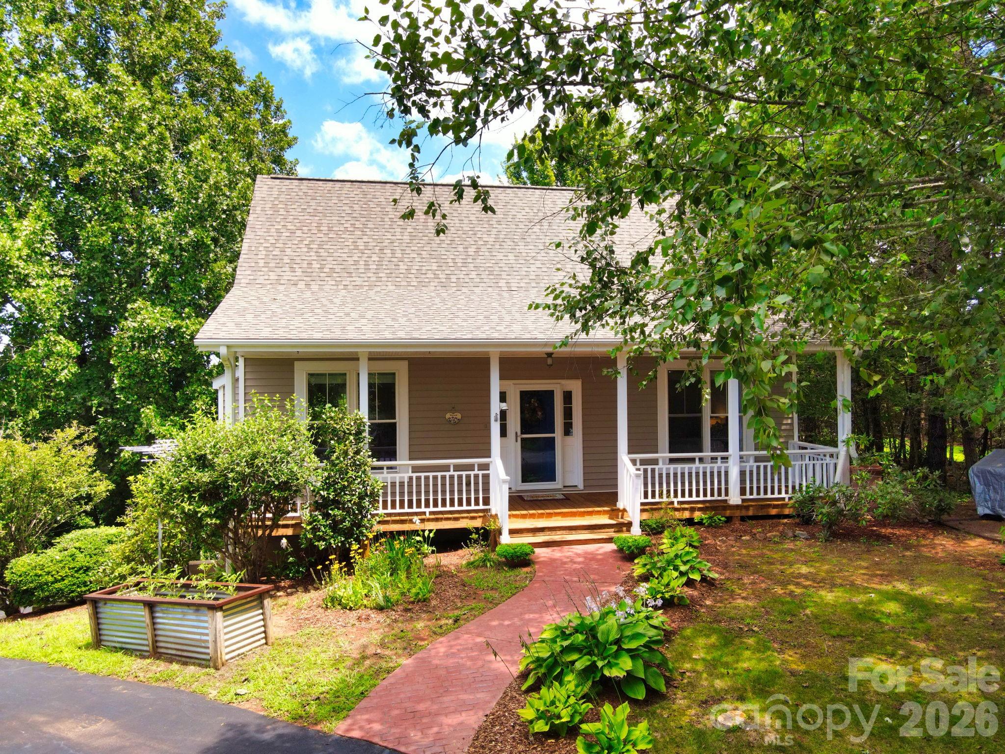 131 Macdougall Lane, Weaverville