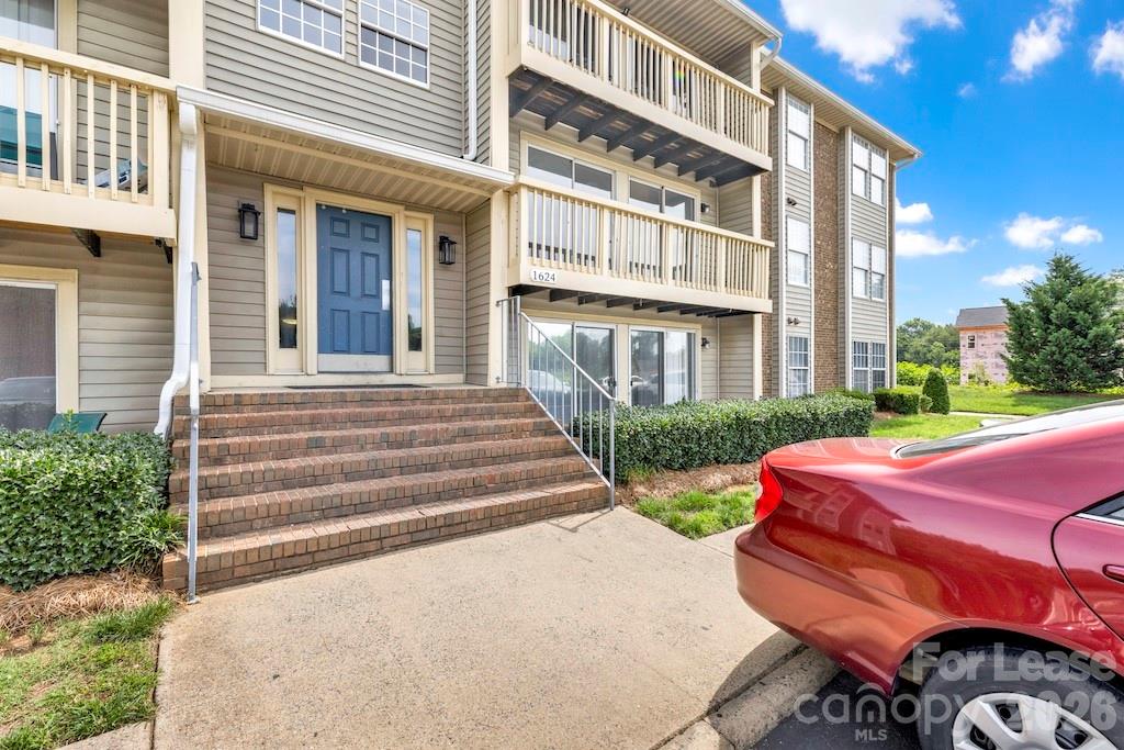 1624 Arlyn Circle