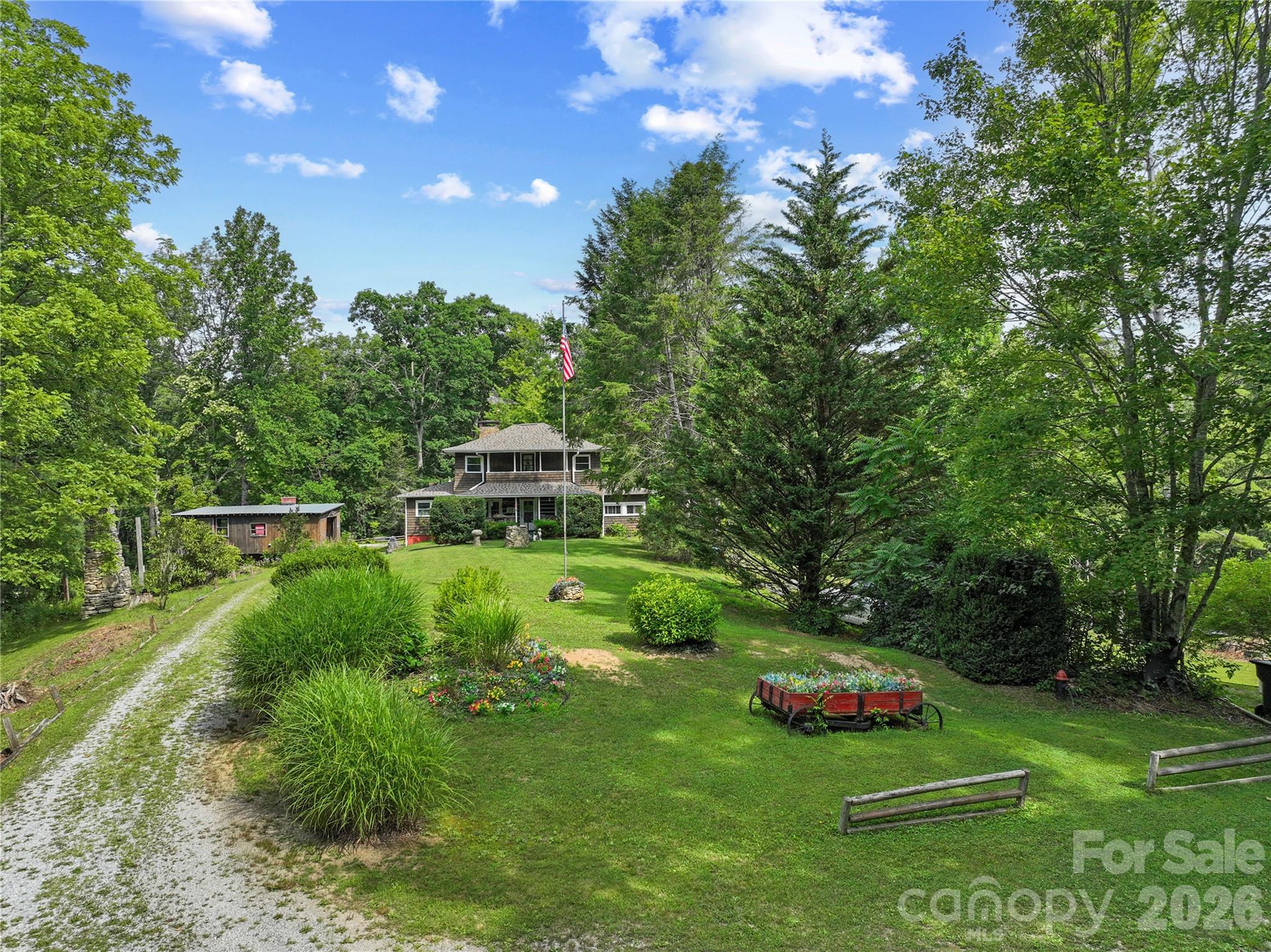 3151 Bearwallow Road, Hendersonville