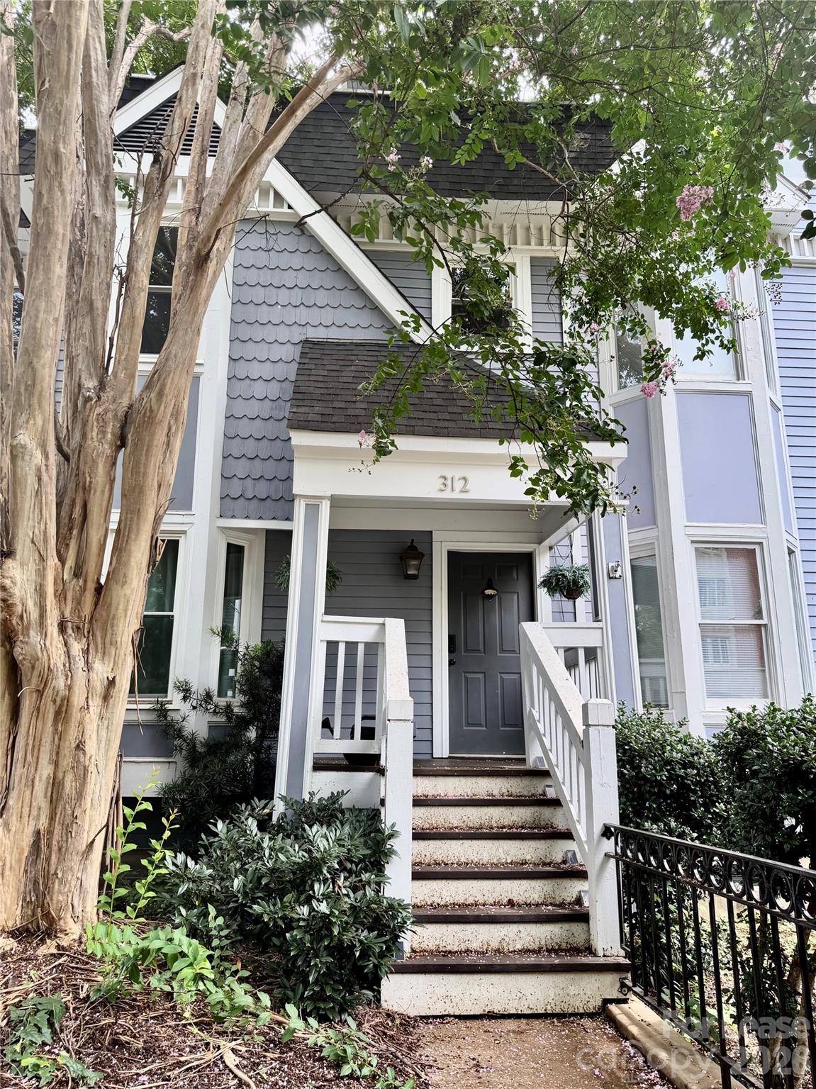 312 10th Street