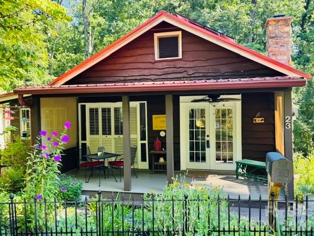 23 Leatherwood Lane, Hendersonville