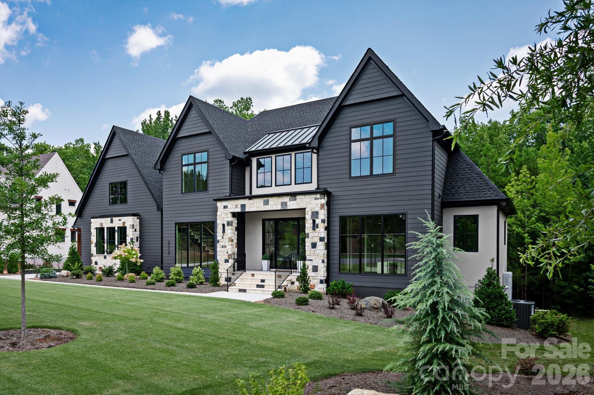 217 Crest Court, Weddington