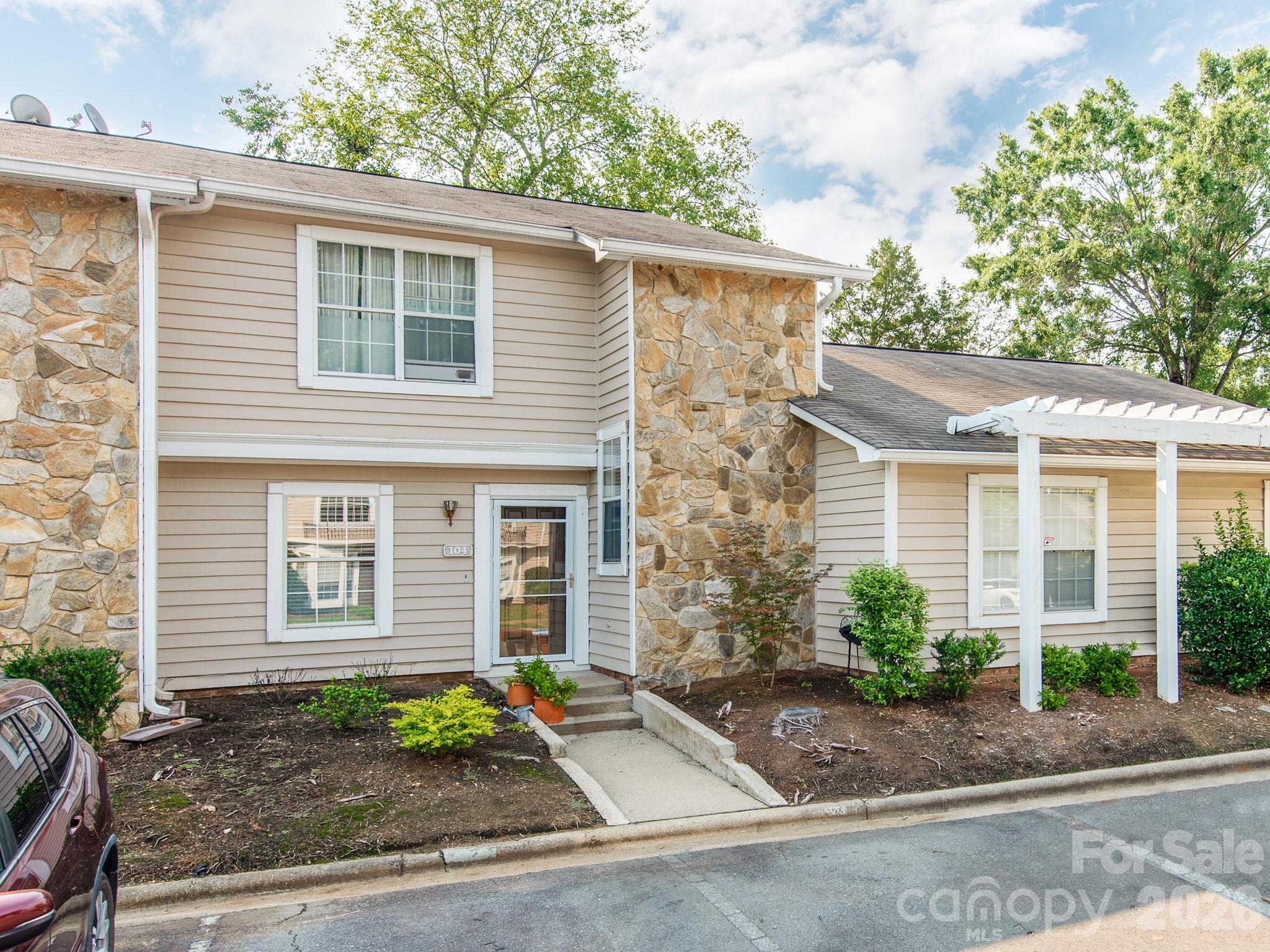 104 Heritage Parkway