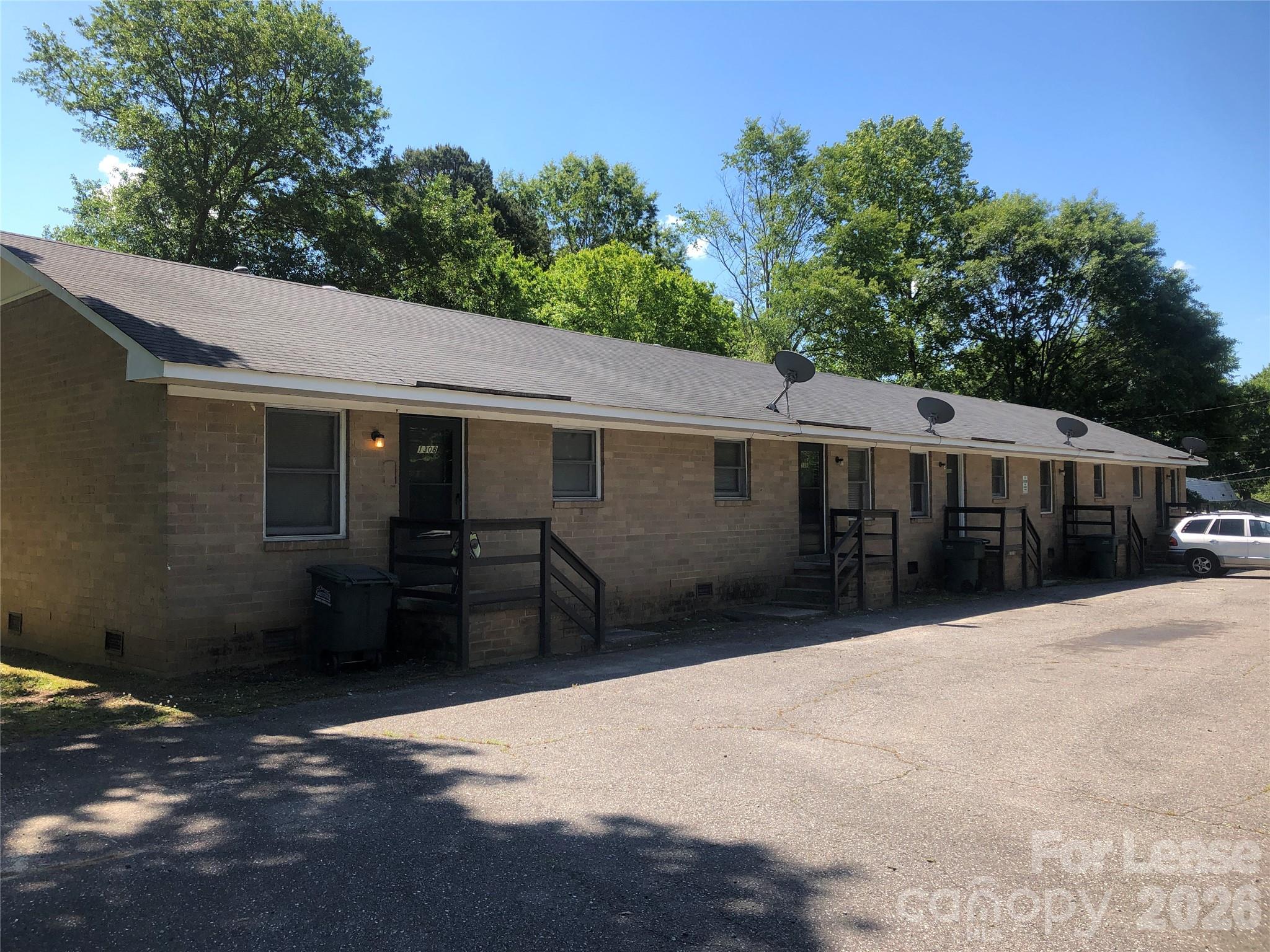 1316 Linwood Road