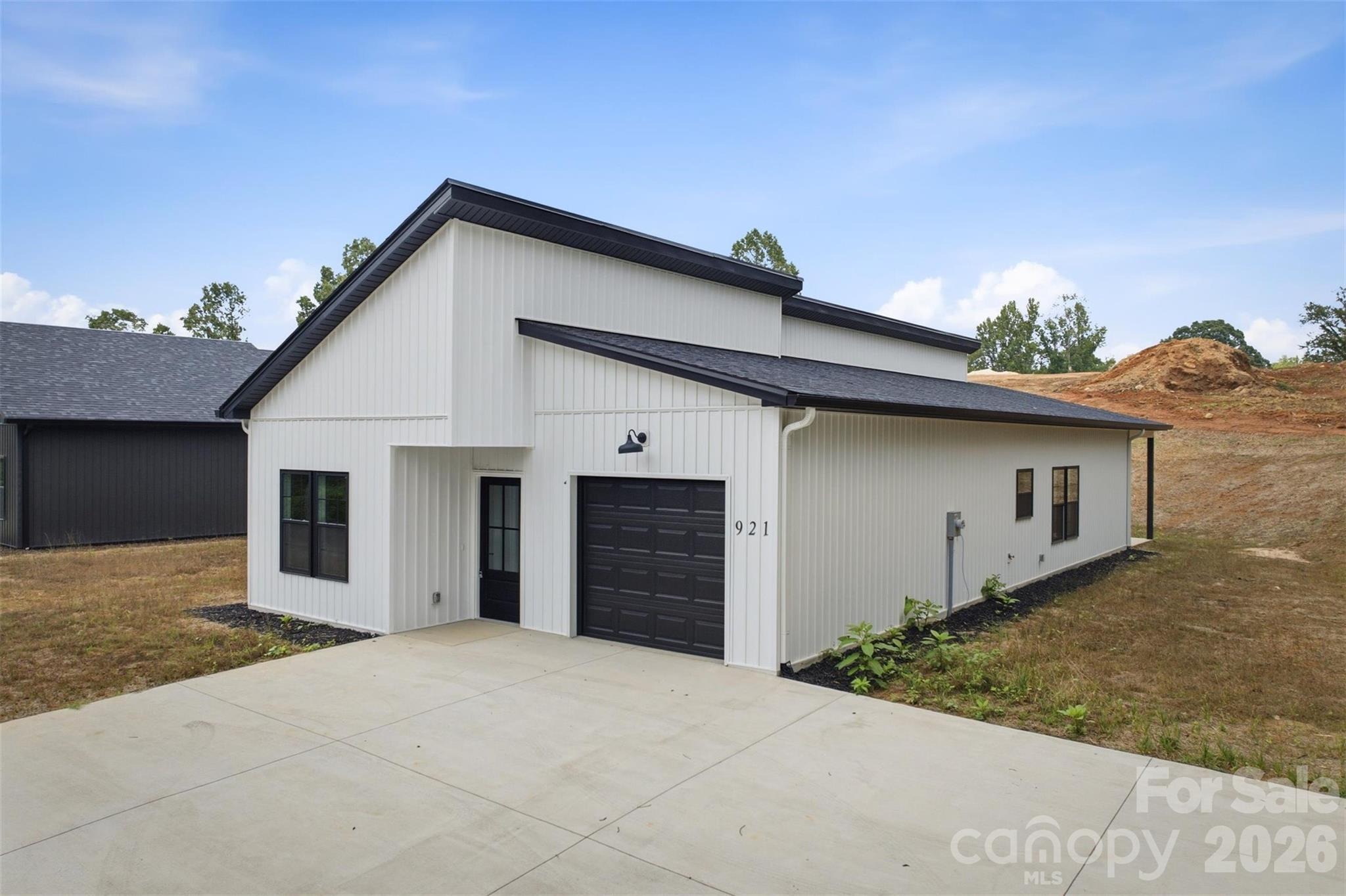921 Overlook Drive