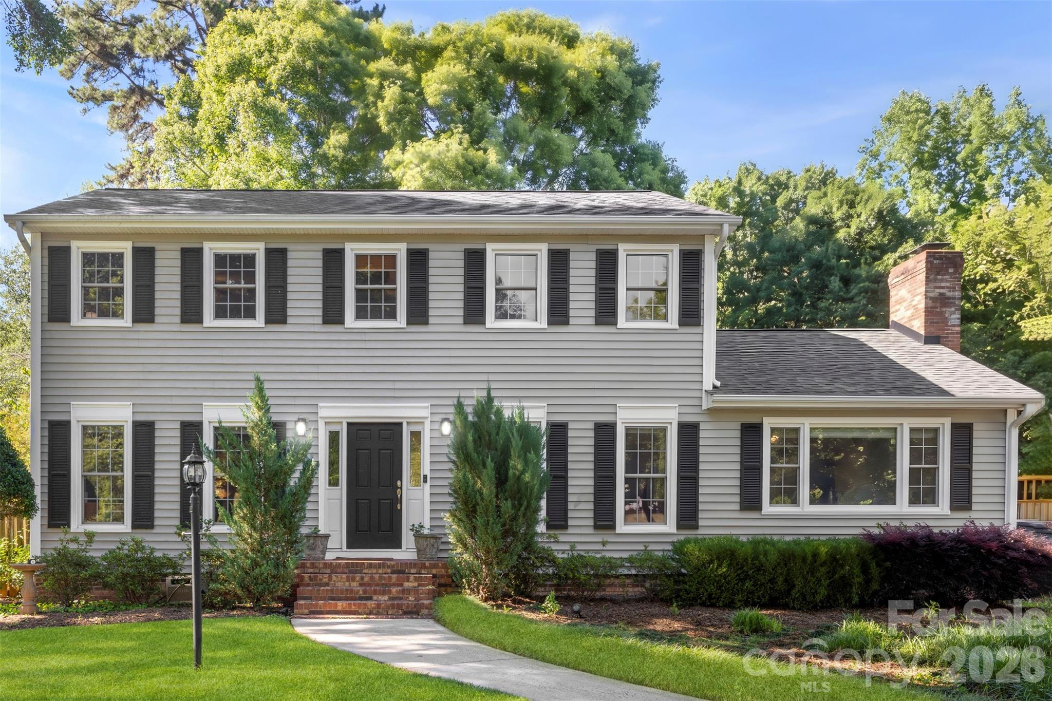 2106 Kings Drive