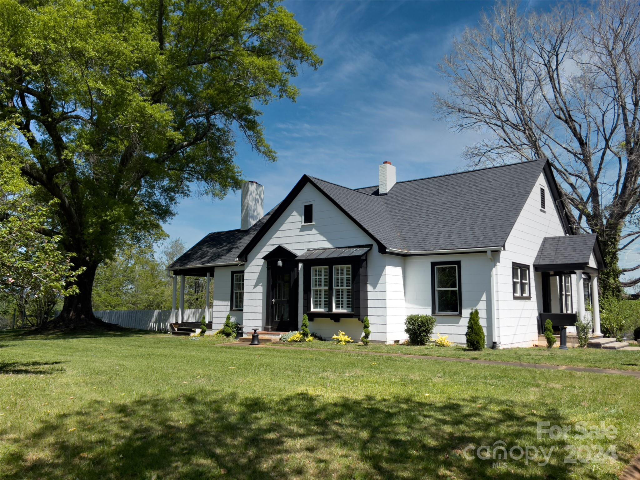 496 Chimney Rock RD