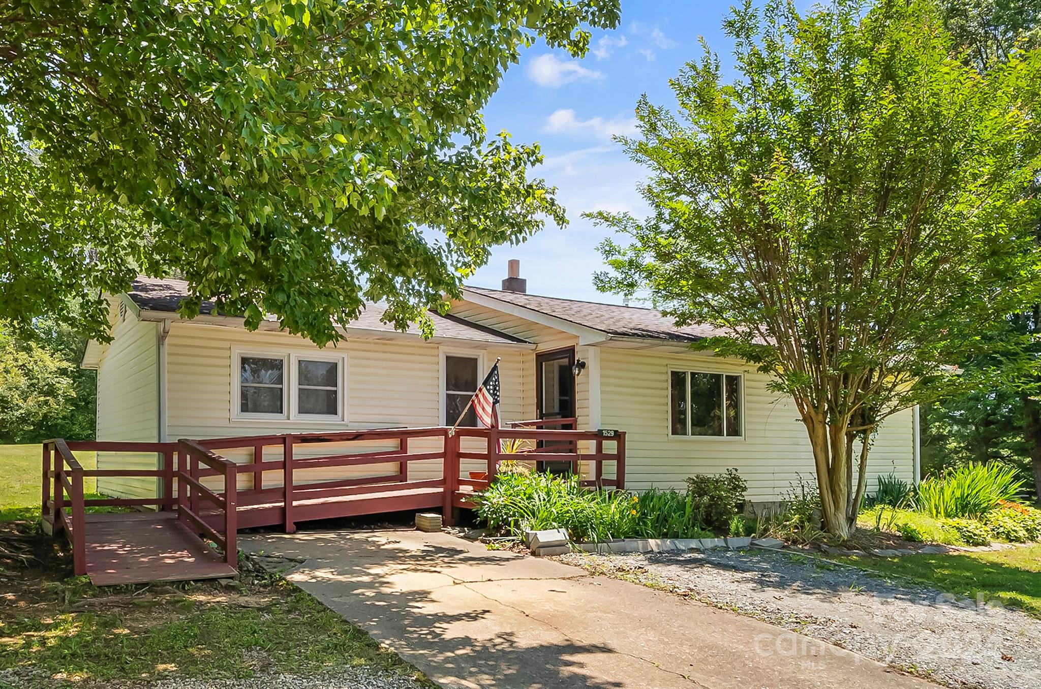 1529 Tatertown Loop