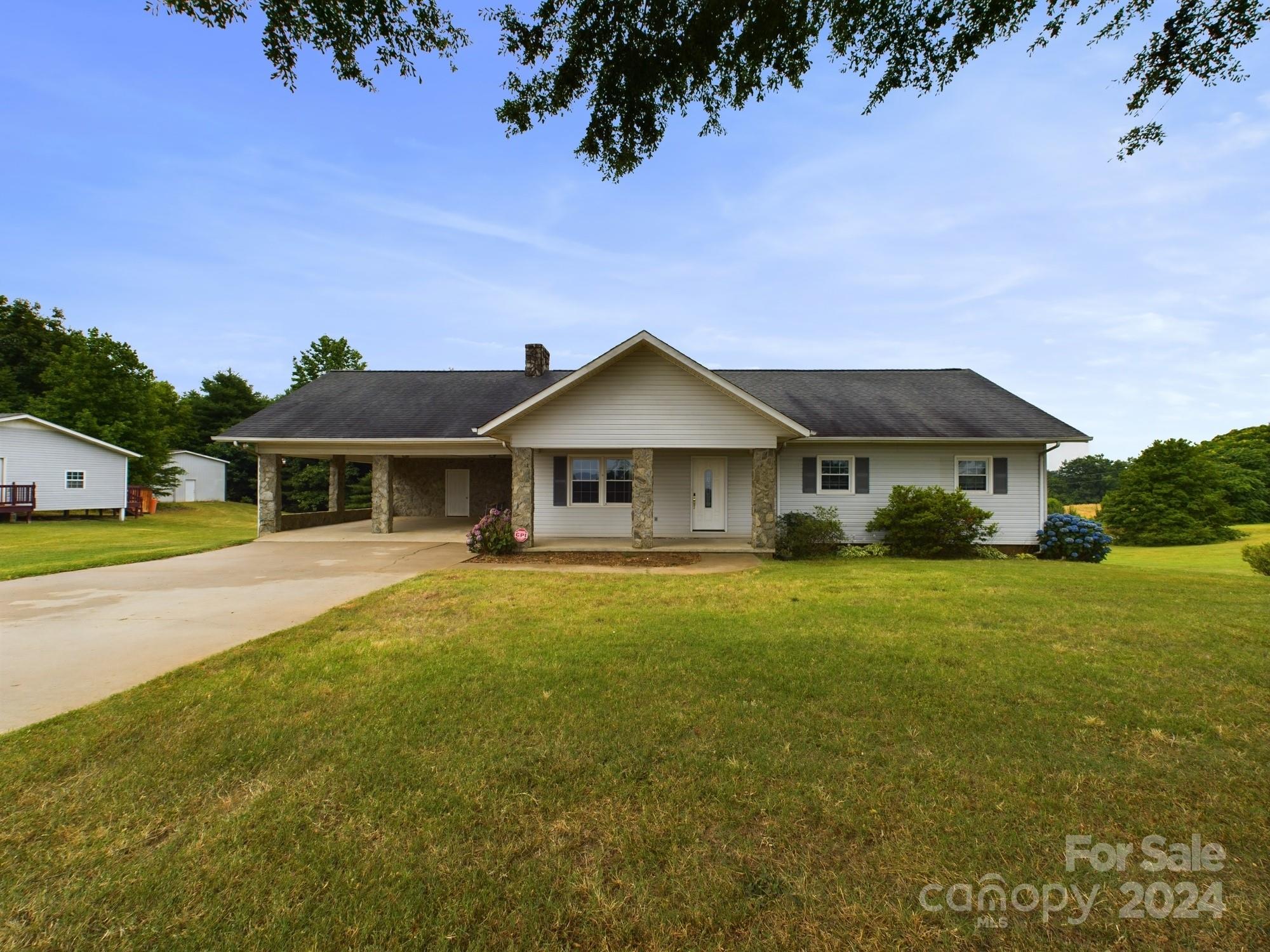 8249 Hoyle Road