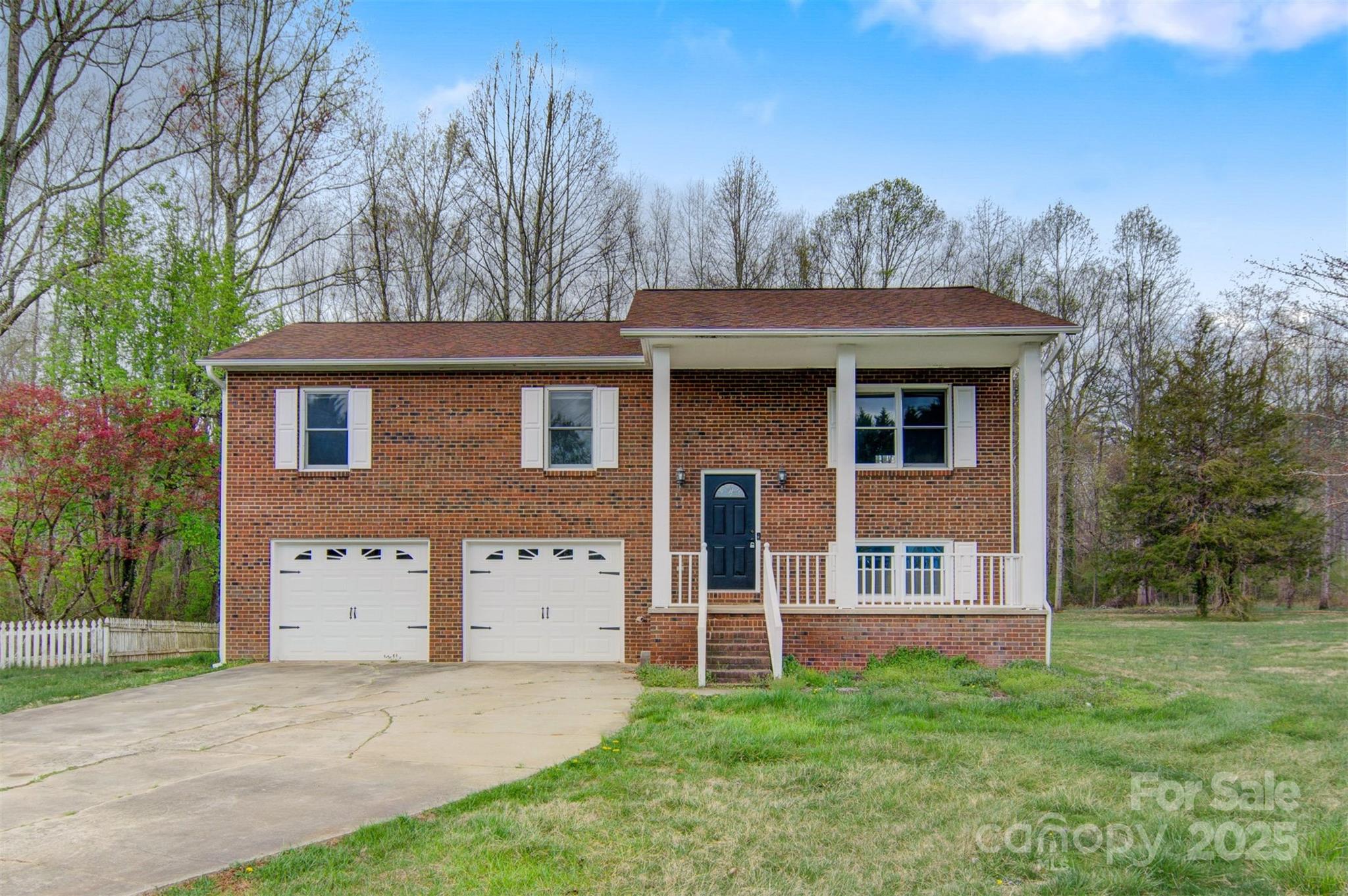 905 Southside Court
