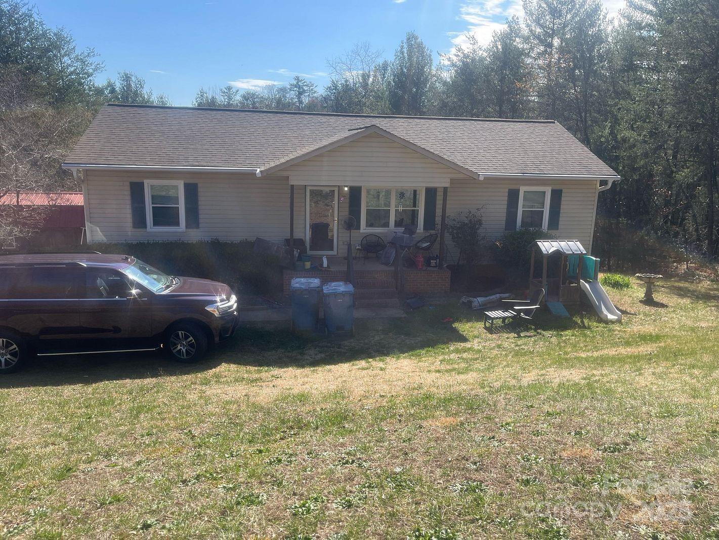 7122 Pyramid Road