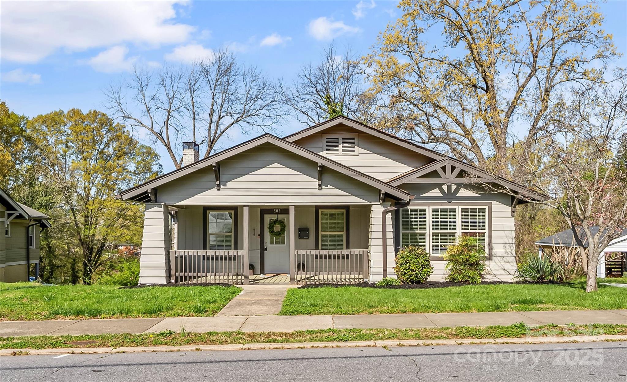 306 7th Street SW