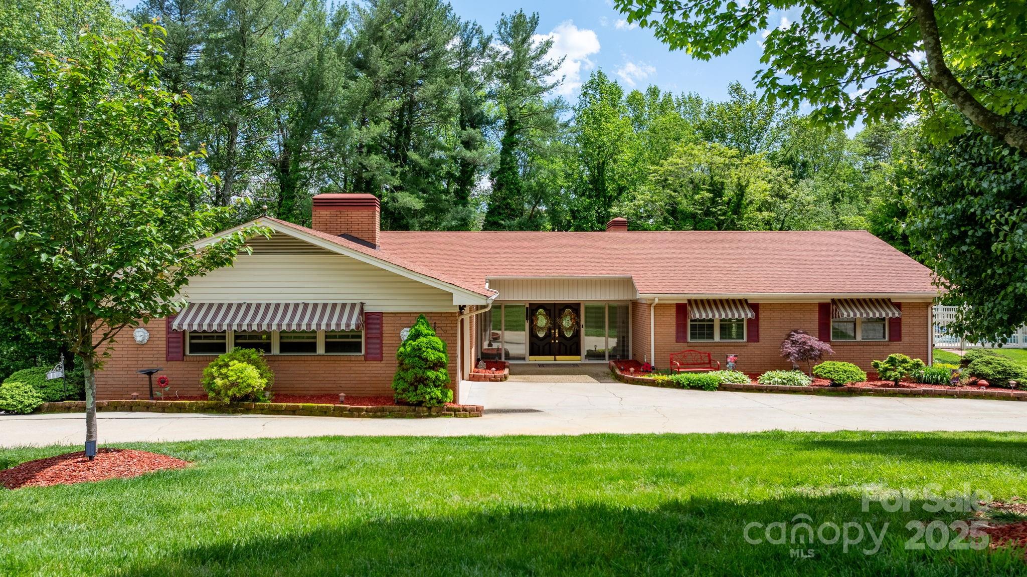 114 SE Eastwood Park Drive SE