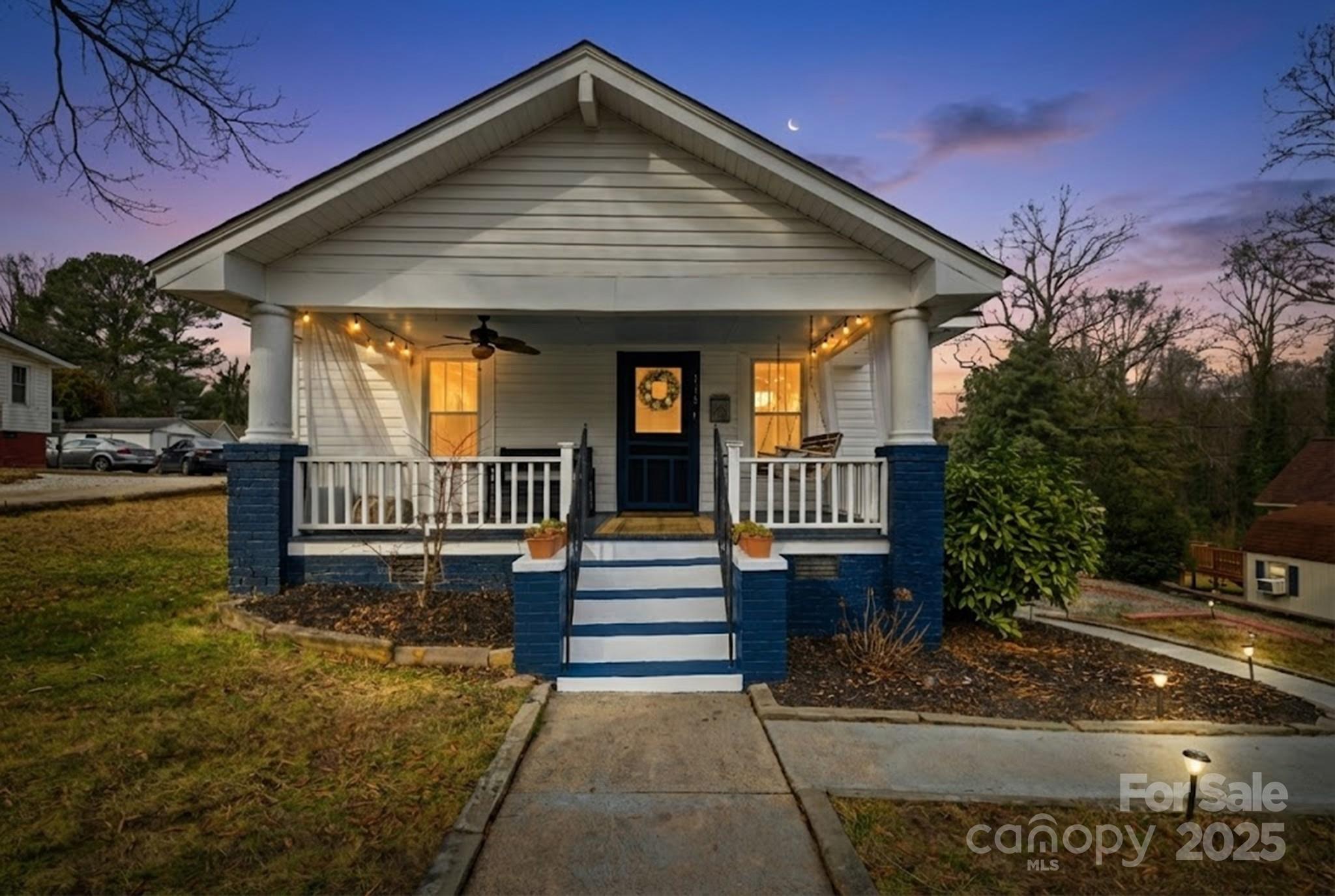 318 N Academy Street