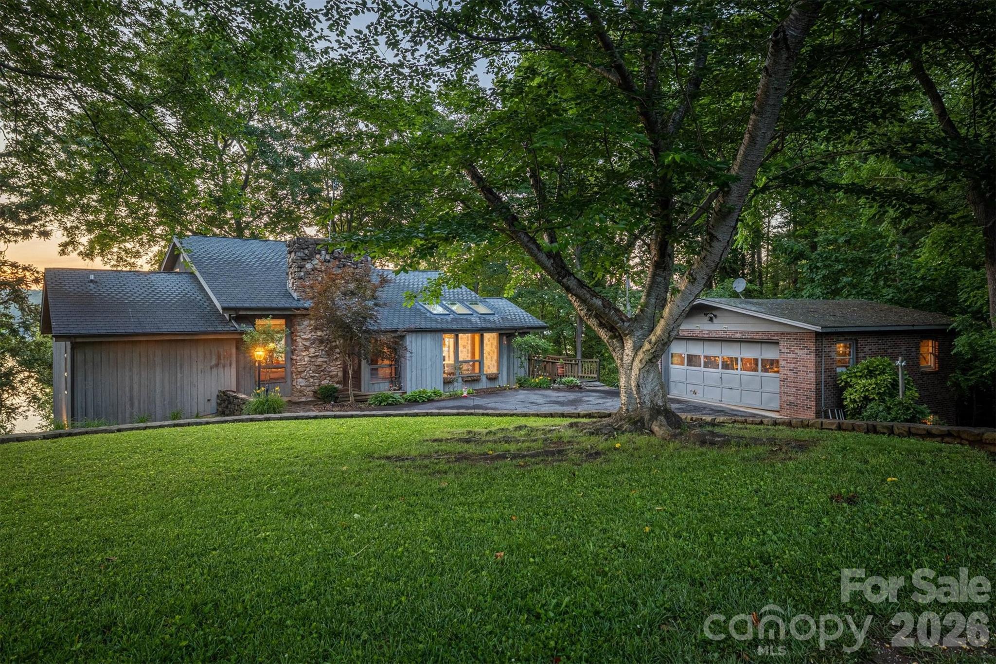 4749 16th Street Drive NE