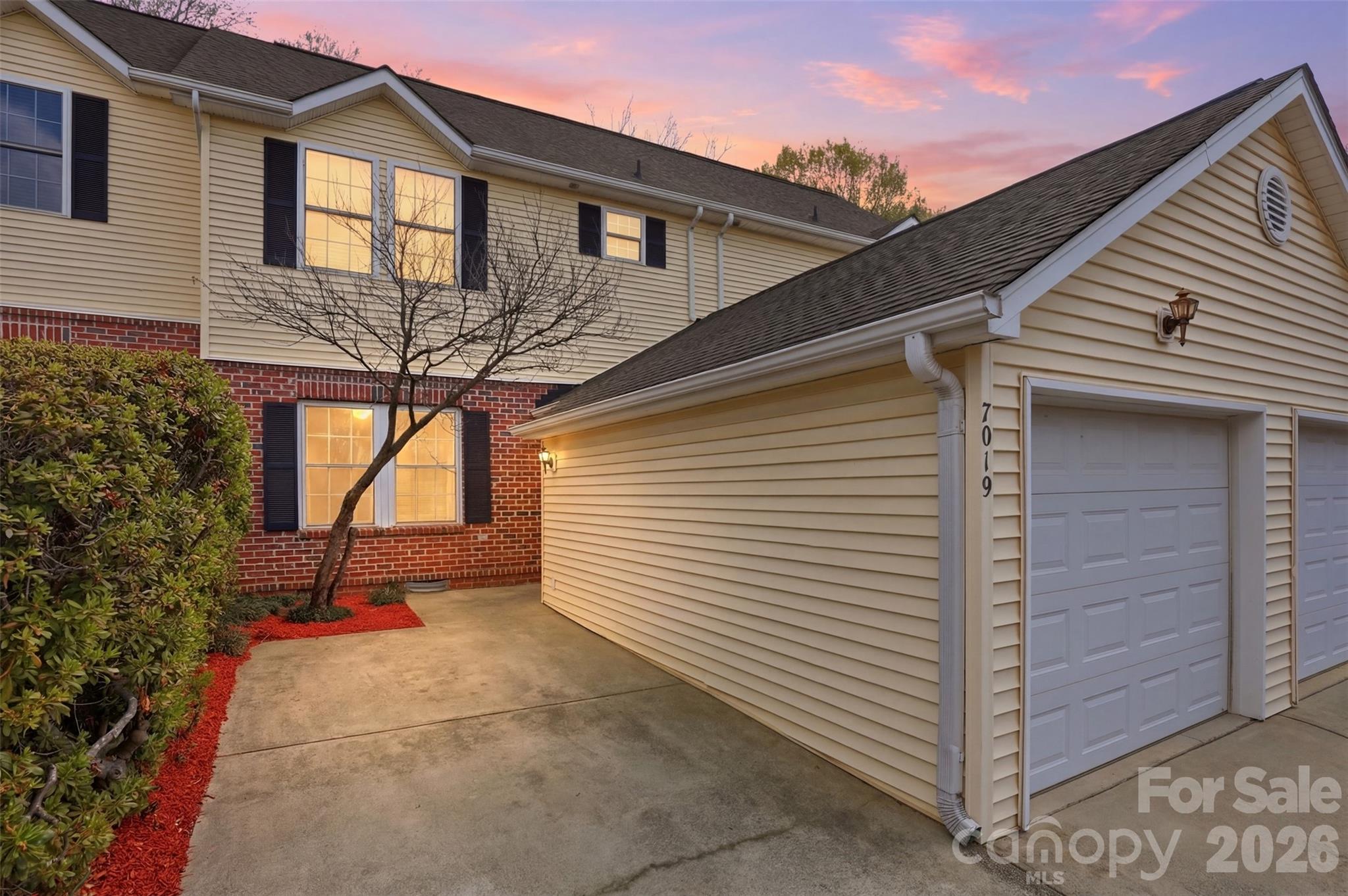 7019 Walnut Ridge Court