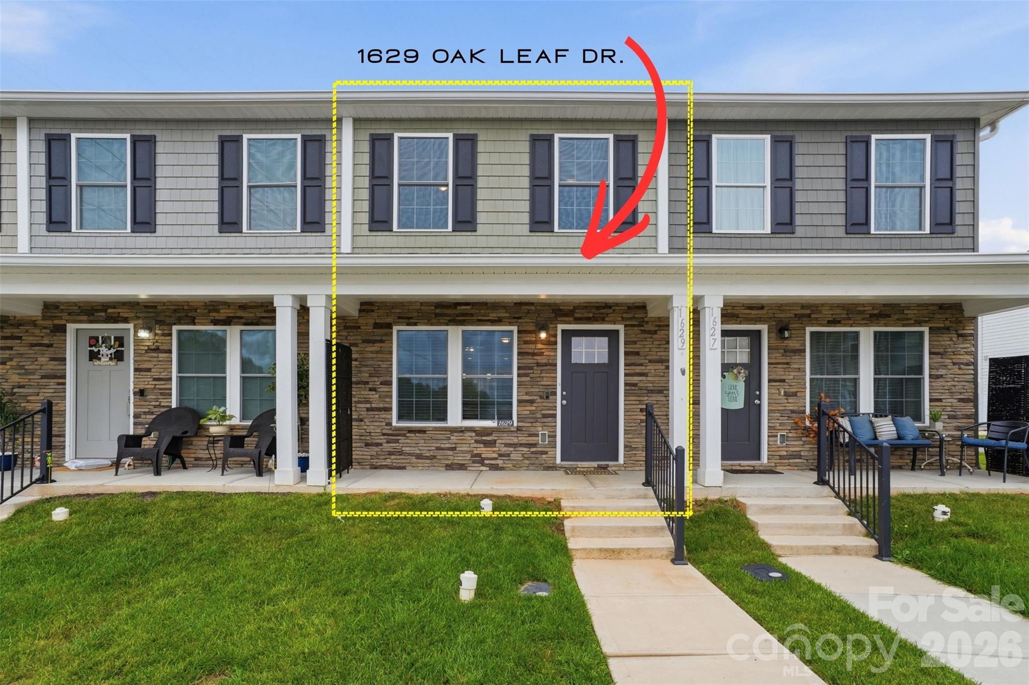 1629 Oak Leaf Drive, Hickory