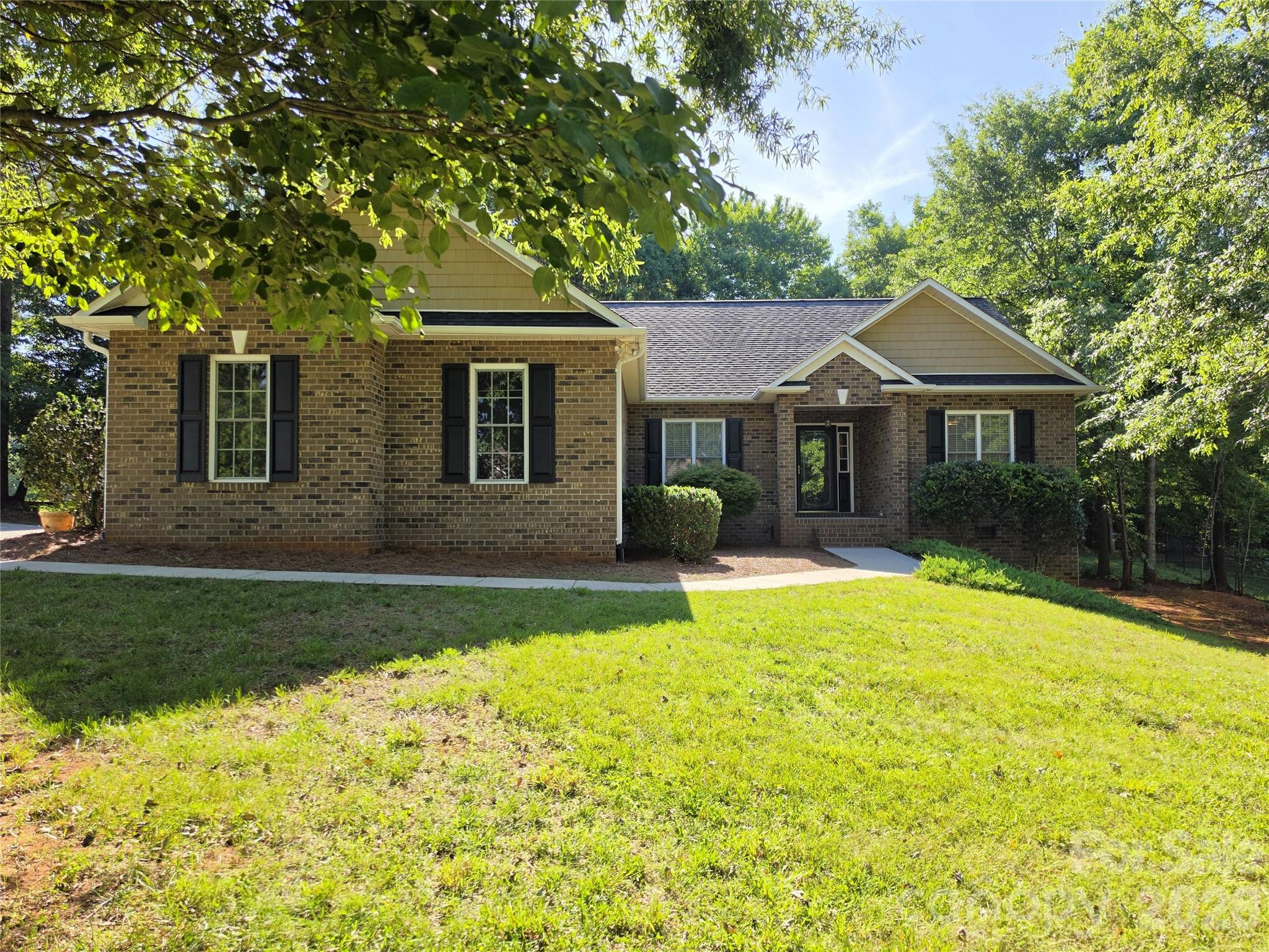 1700 Sassafras Lane