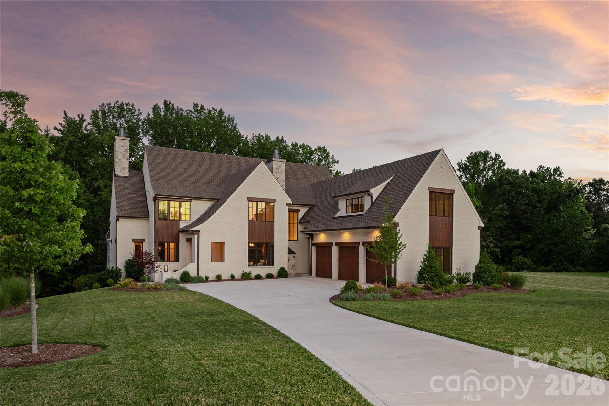 213 Crest Court, Weddington