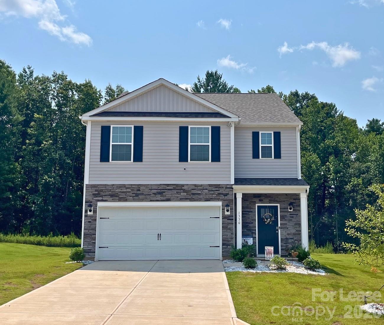 1330 37th Avenue Lane, Hickory