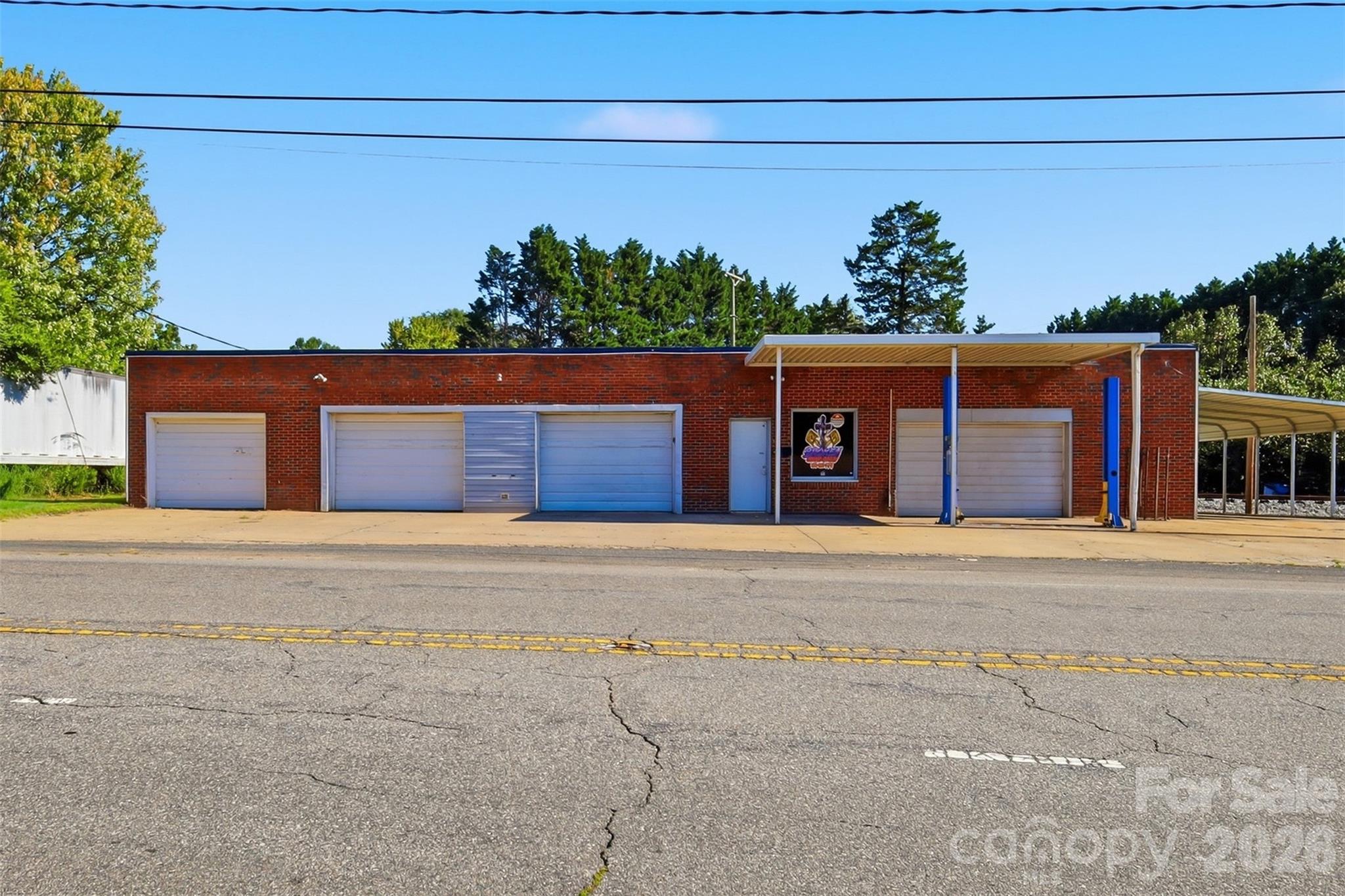 679 Main Avenue, Taylorsville