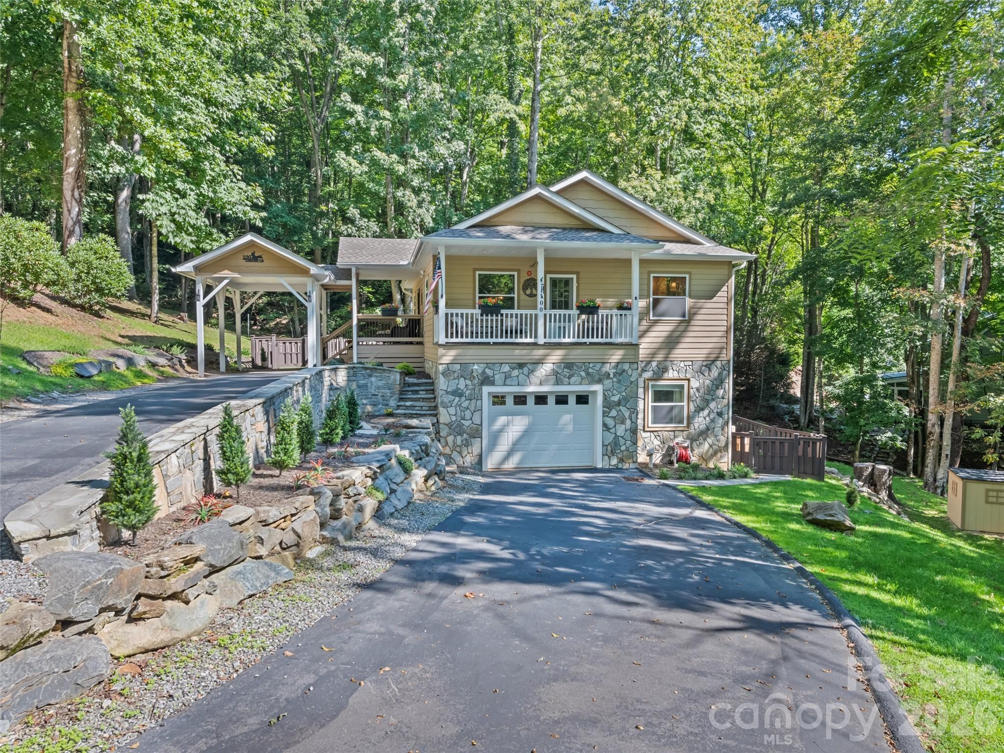 100 Loafer Lane, Waynesville