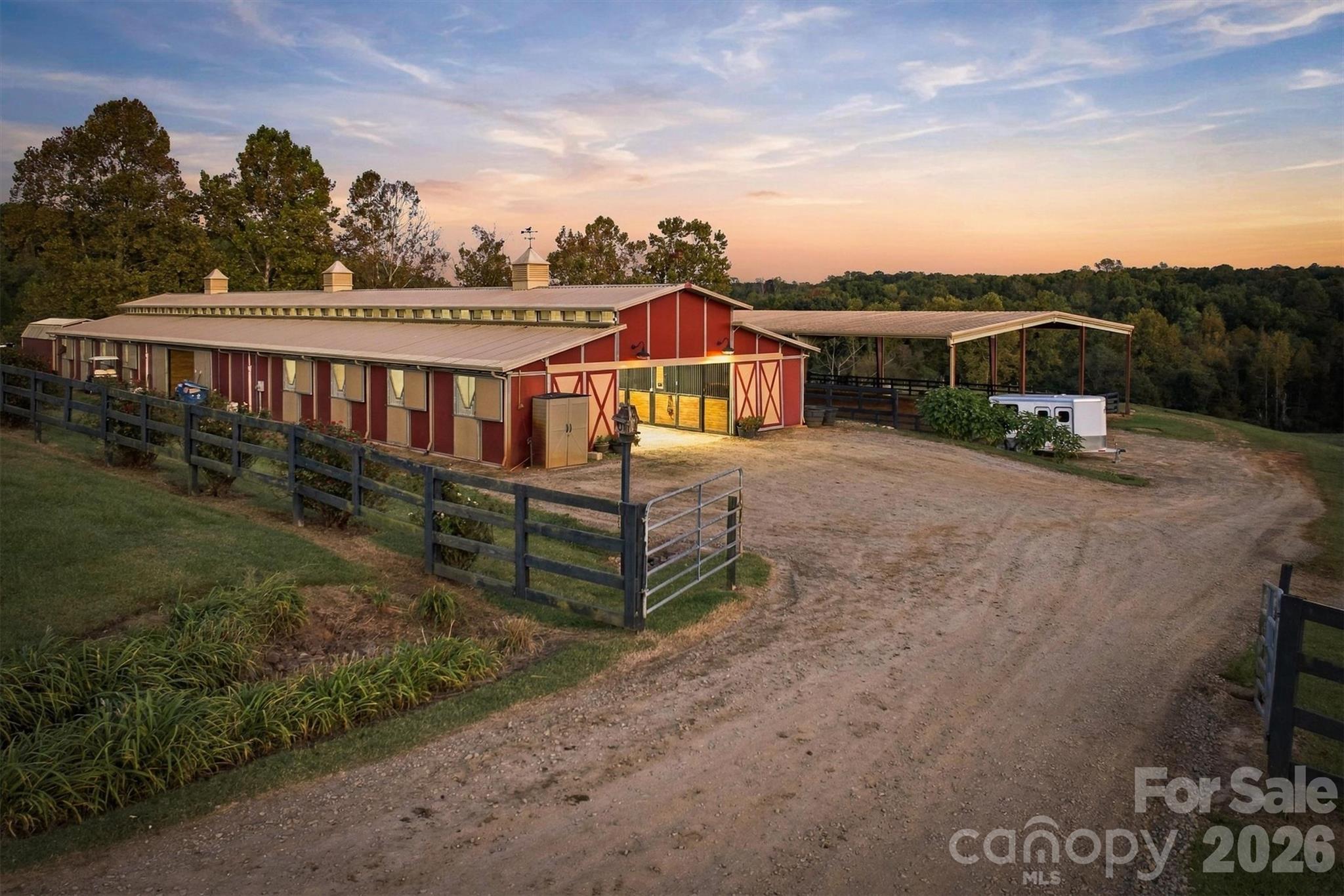 4816 16th Street Drive, Hickory, NC